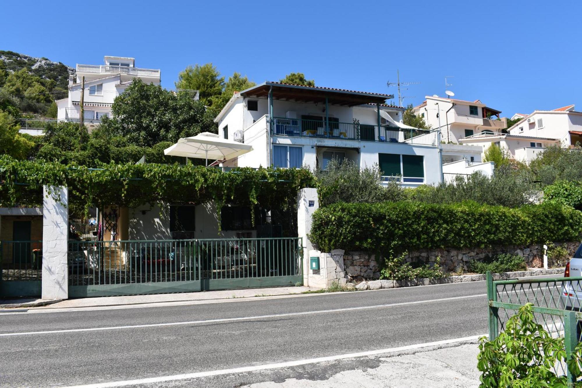 Apartments By The Sea Seget Vranjica, Trogir - 7508 Экстерьер фото